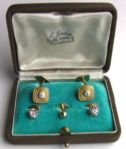 золотые запонки с бриллиантами и пуговицами платина в подарочном родном футляре