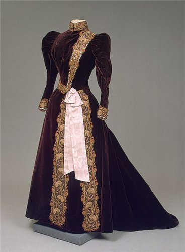 платье с муаровой лентой 1880 - 1900 годы